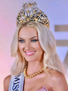 环球小姐桂冠香港小姐选美冠军皇冠权杖手杖后冠加冤酒吧颁奖年会