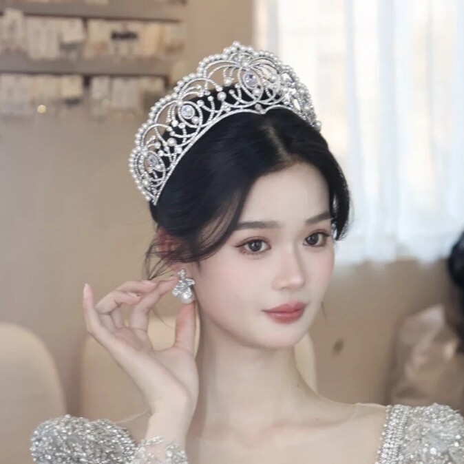 2025新款时尚复古珍珠水钻大皇冠高级婚纱新娘结婚发饰拍照头饰