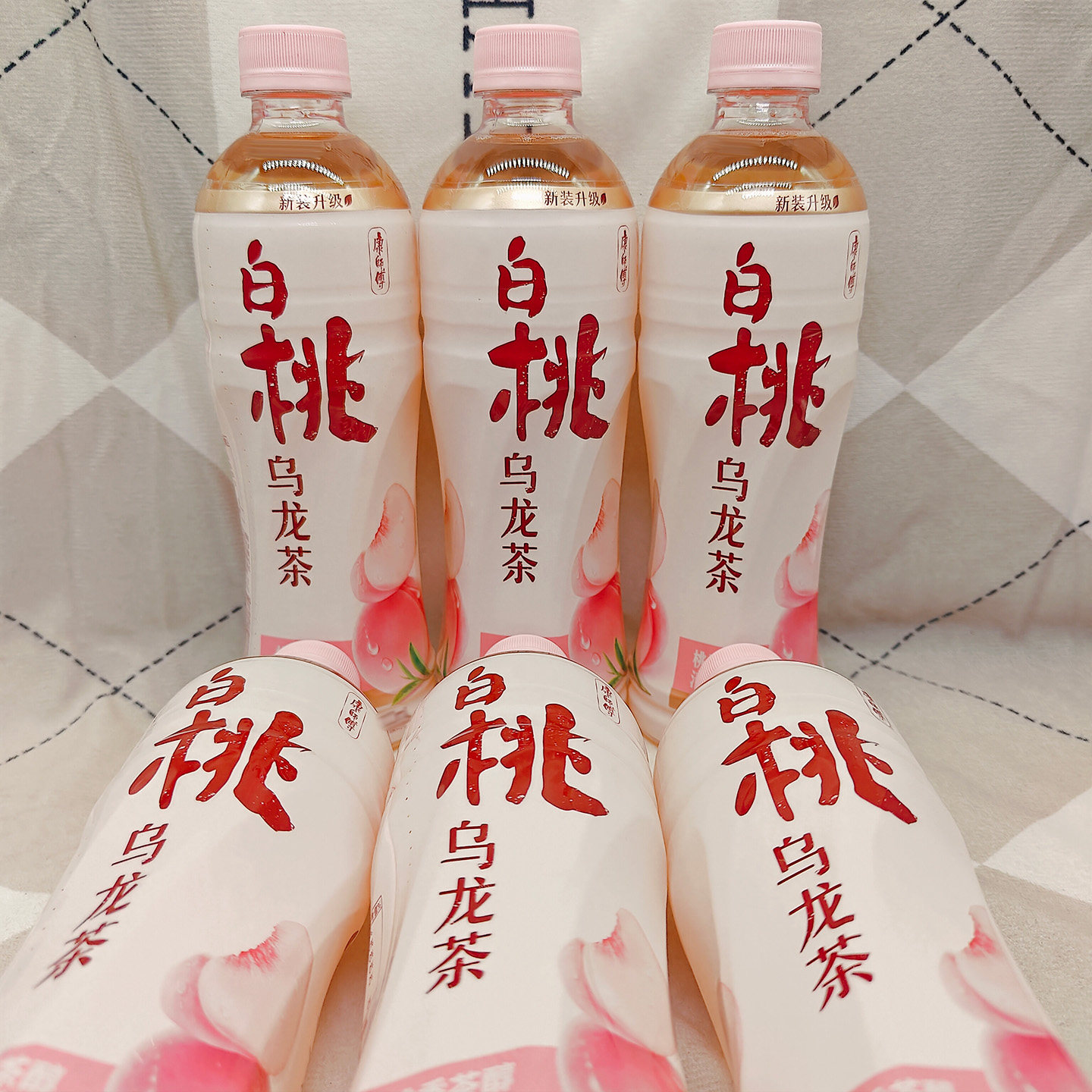康师傅白桃乌龙茶500ml夏季解渴解暑聚会分享郊游野餐瓶装饮料