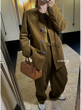 CCCHEUNG 10.22晚8 哥本哈根复古手工花扣条绒夹棉外套休闲裤套装