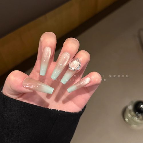 海盐汽水中长款渐变猫眼穿戴甲