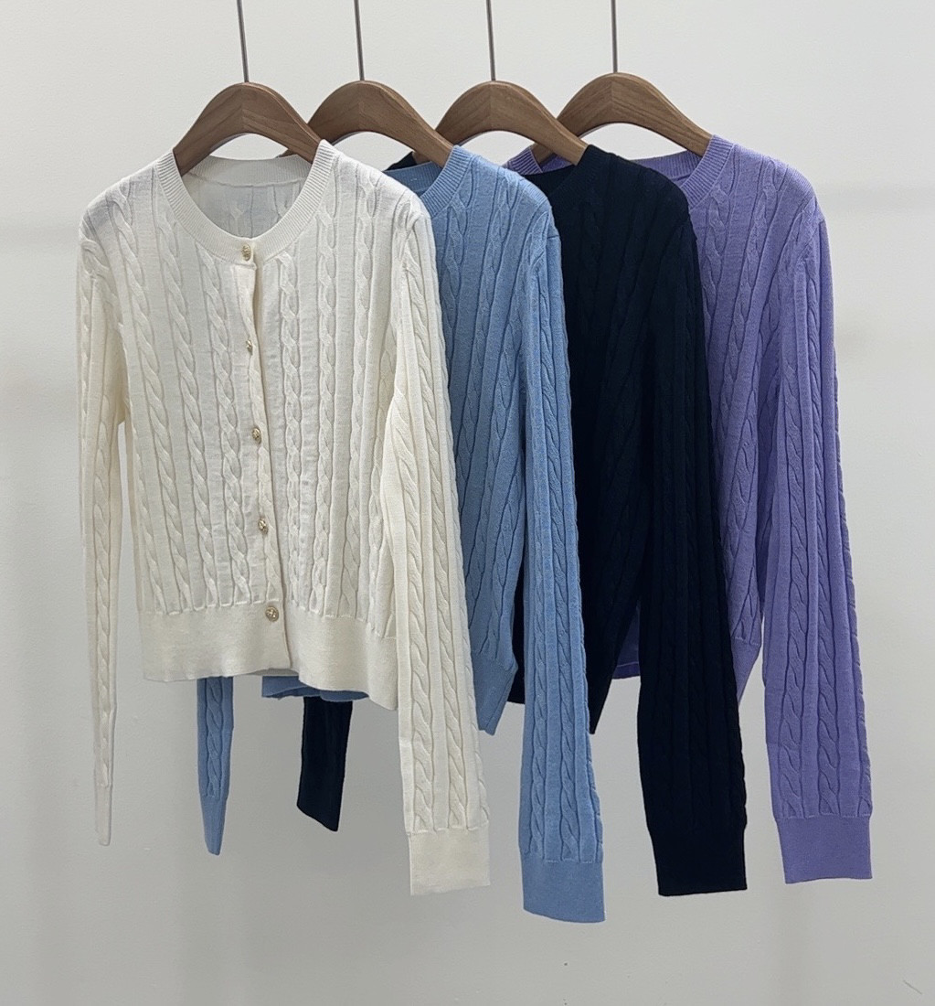 原品 90%羊毛圆领简约针织衫经典减龄麻花短款开衫外套