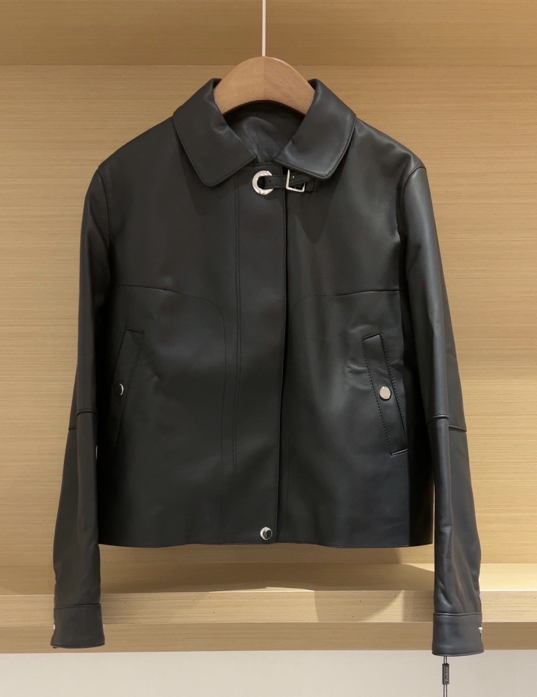 欧货新款春秋高级感洋气皮夹克外套短款绵羊皮真皮皮衣女