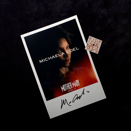 Mother Mary 米凯拉科尔 Michaela Coel 亲签照片