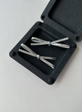 vogueess甜酷风少女感皮革蝴蝶结银色发夹简约鸭嘴边夹刘海马尾夹