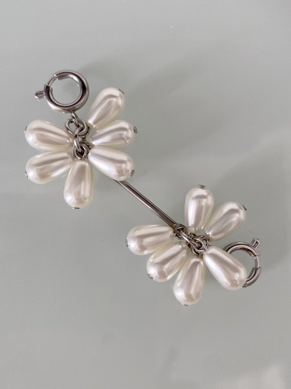 vogueess自制MONDAY EDITION同款轻奢重工设计水滴花朵珍珠鞋饰扣