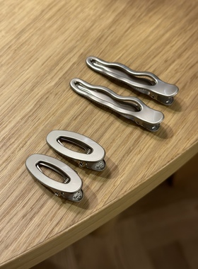 vogueess金属质感枪灰色基础发夹刘海侧边鸭嘴夹极简精致对夹显瘦