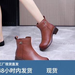妈妈靴秋冬款加绒保暖棉鞋粗跟短靴中老年舒适真皮41大尺码女靴子