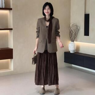 时尚小香风套装裙女2026秋季新款显瘦气质小西装外套半身裙两件套
