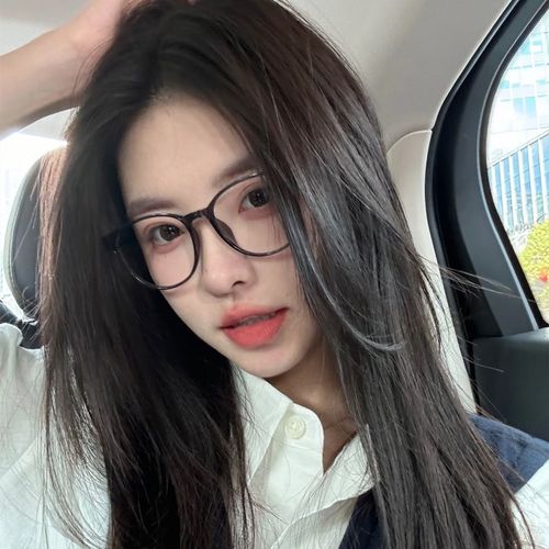 网红超轻近视眼镜女可配度数镜片