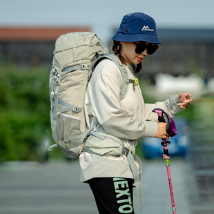 登山包大容量户外徒步旅行双肩包背负系统轻量化背包男女新款2024