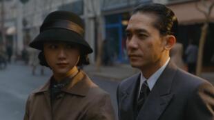 2023新款时尚网红冬季黑纱晚礼帽子女 名媛王璇色戒汤唯同款女帽