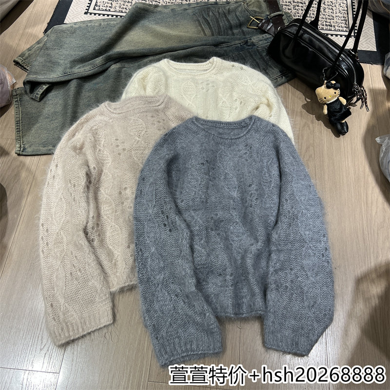 欧洲站2026秋冬新款简约百搭圆领纯色宽松镂空简约柔软针织毛衣女