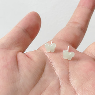 玉色小小蝴蝶耳钉清新养耳洞生物瓷针防过敏小众简约精致学生耳饰