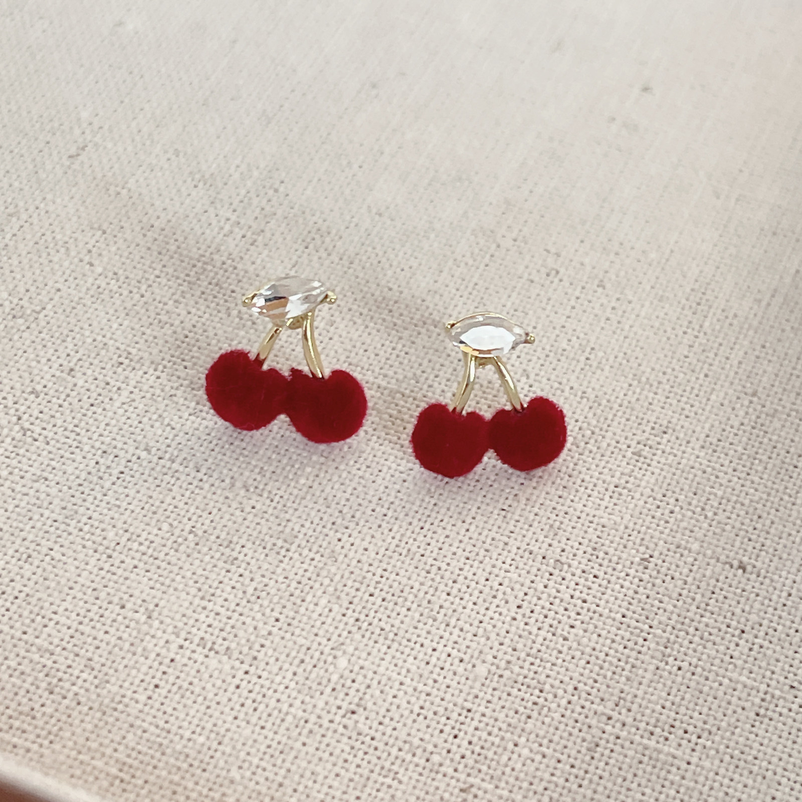 新款银针红色樱桃耳钉女甜美可爱气质设计感耳饰喜庆新年耳环小巧,饰品/流行首饰/时尚饰品新,耳环,淘宝优惠券,粉丝福利购,淘宝优惠卷