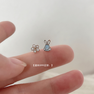 s999纯银小小只可爱耳钉女新款小众设计感不对称耳环小巧养耳耳饰