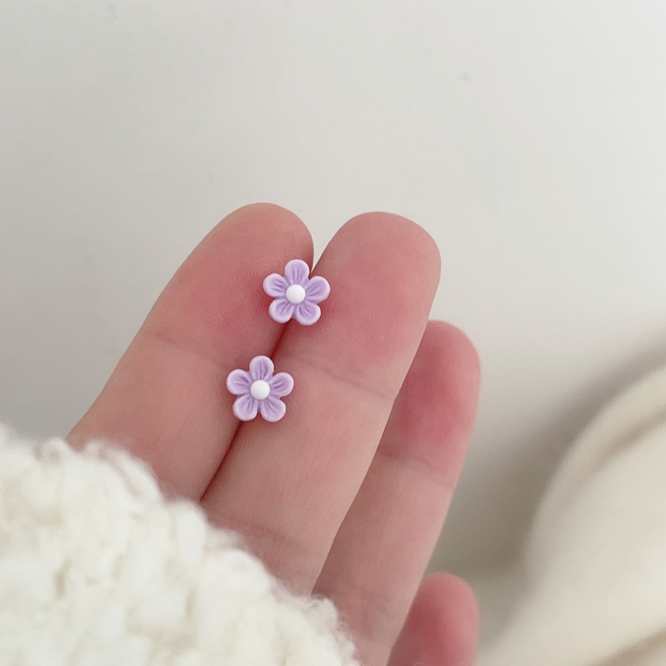 生物瓷针小紫花养耳洞耳钉简约清新小巧设计感耳环新款防过敏耳饰