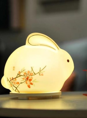 顺美陶瓷白瓷夜光摆件兔子摆件