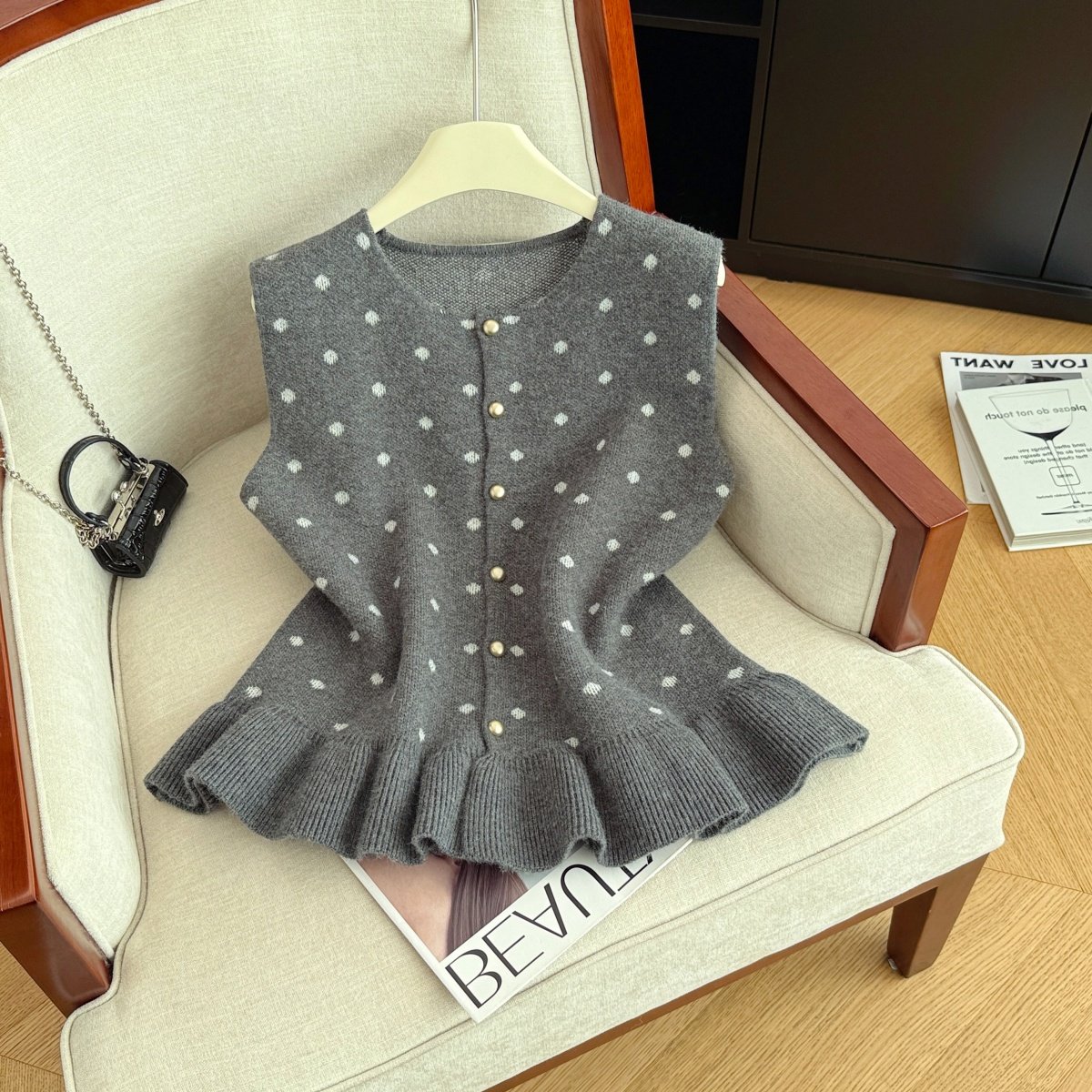 韩系洋气波点显瘦气质叠穿马甲开衫女秋冬季新款漂亮外穿百搭背心