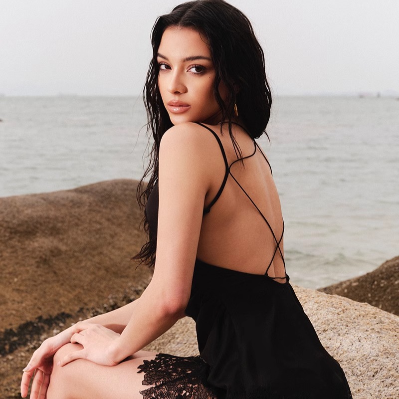 LAVALOVE新款交叉绑带不规则蕾丝花边收腰显瘦高级性感睡裙吊带裙