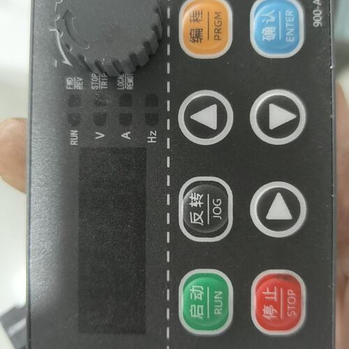 议价CLVDrives变频器V900-0015M3V900-0022M3V900-0037M3