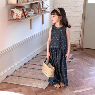 艾摩贝贝女童夏季甜美波点蝴蝶结薄款柔软牛仔背心阔腿裤两件套装