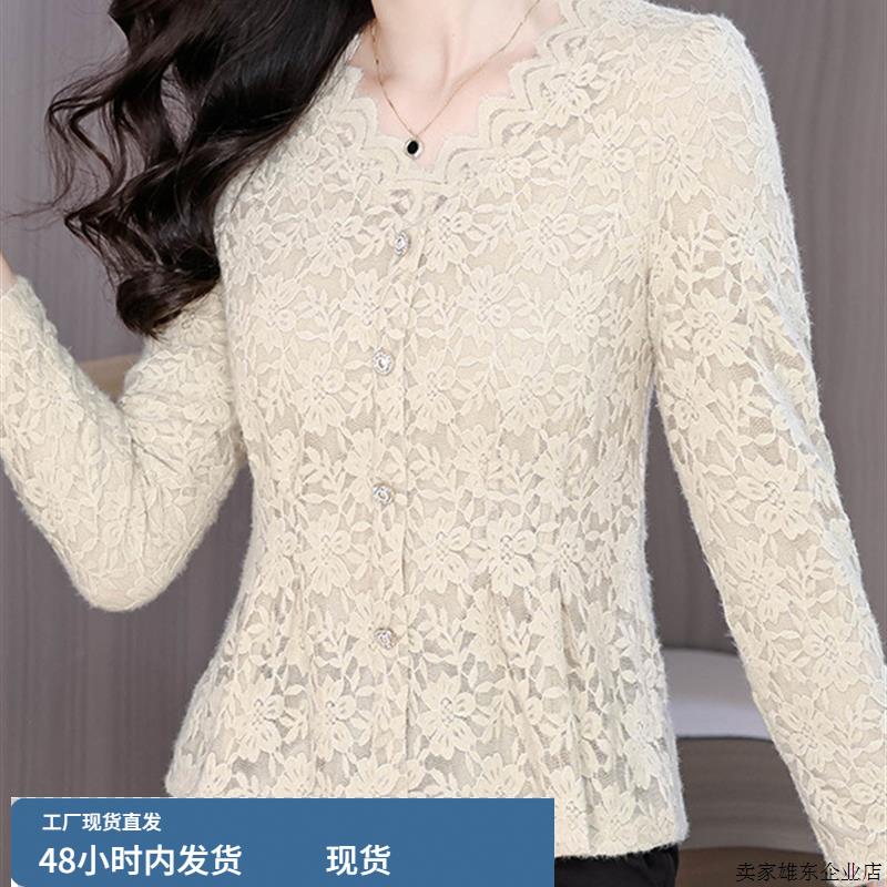 今年流行的爆款女装极简高级感穿搭2025秋冬新款蕾丝花边修身上衣