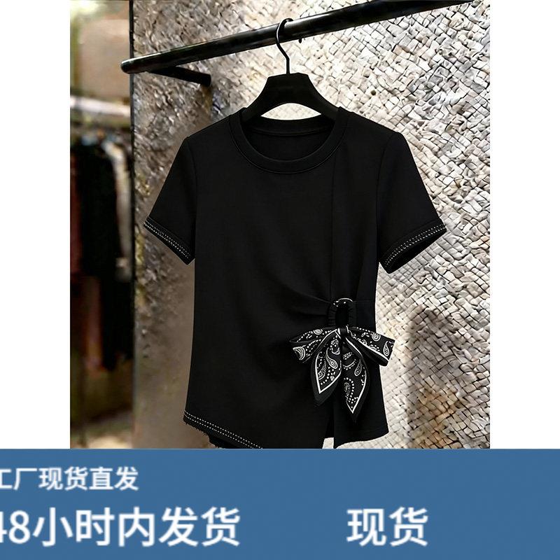 2026夏季黑色蝴蝶结腰带不对称短袖上衣女宽松遮肉洋派大尺码上衣