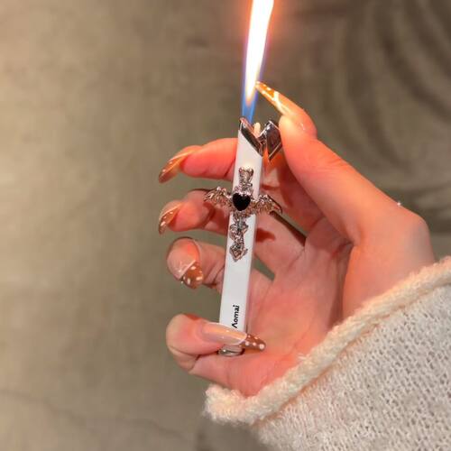 新年礼物恶魔之翼打火机