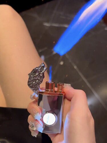 网红双火焰炫酷狼头喷火打火机