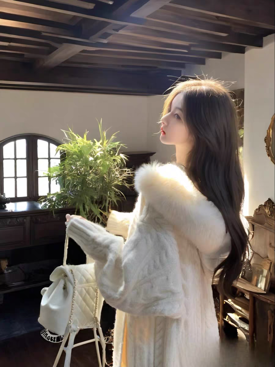 韩丝娜仿狐狸毛领白色毛衣外套女秋冬季高级感名媛气质针织开衫