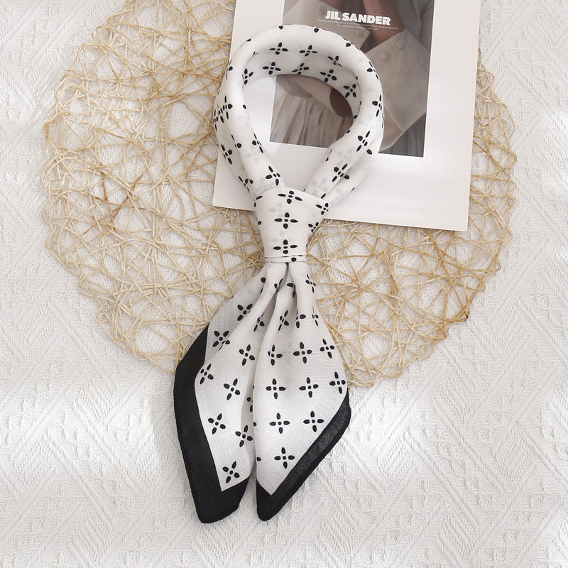 简约百搭四叶草印花小方巾韩版春秋薄款棉麻女士围巾透气护颈领巾,服饰配件/皮带/帽子/围巾,围巾/丝巾/披肩,淘宝优惠券,粉丝福利购,淘宝优惠卷