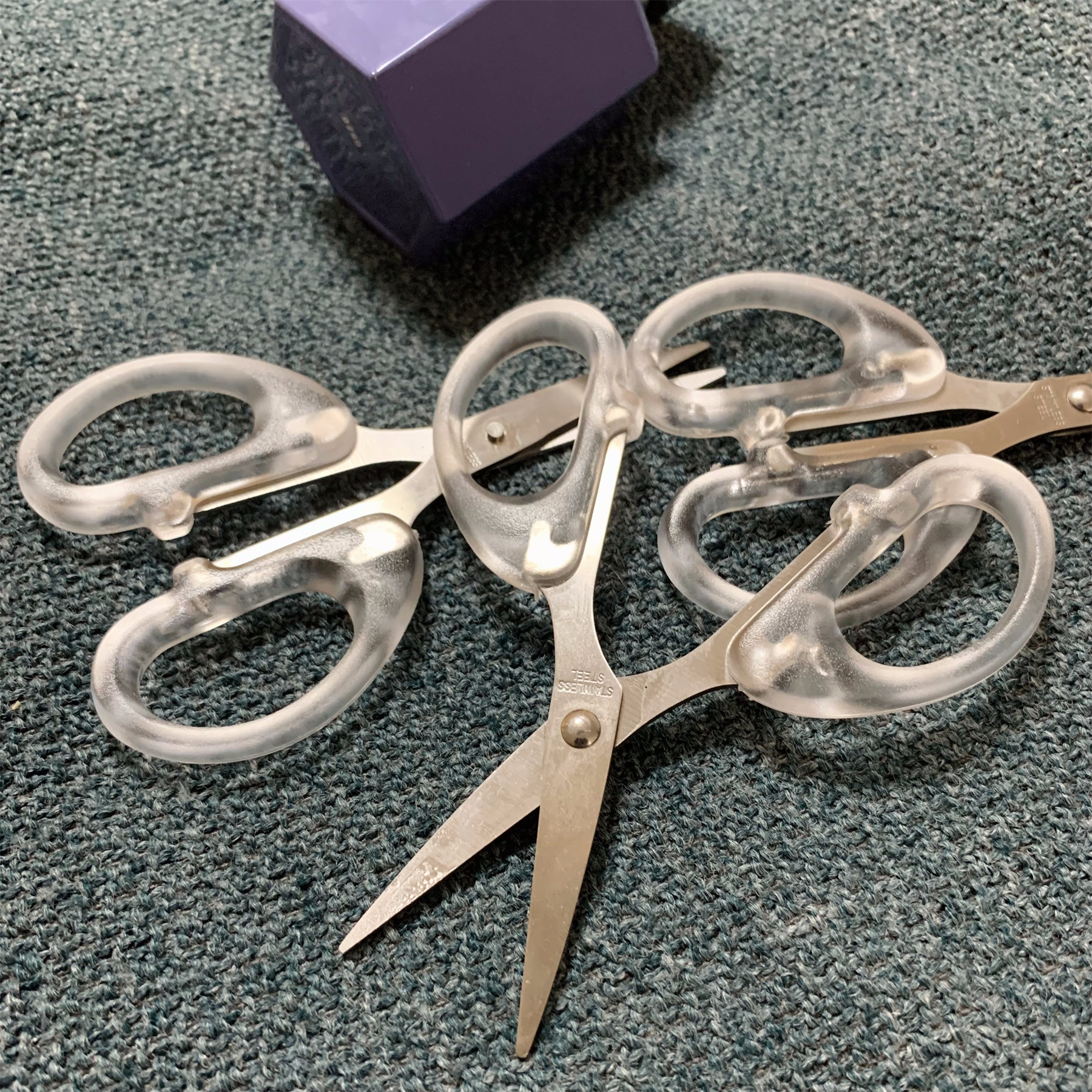 FACAI 일일 잡화 20위안 이상 무료 배송 투명 소형 가위 휴대용 분해 특급 소형 가위 다기능 가위