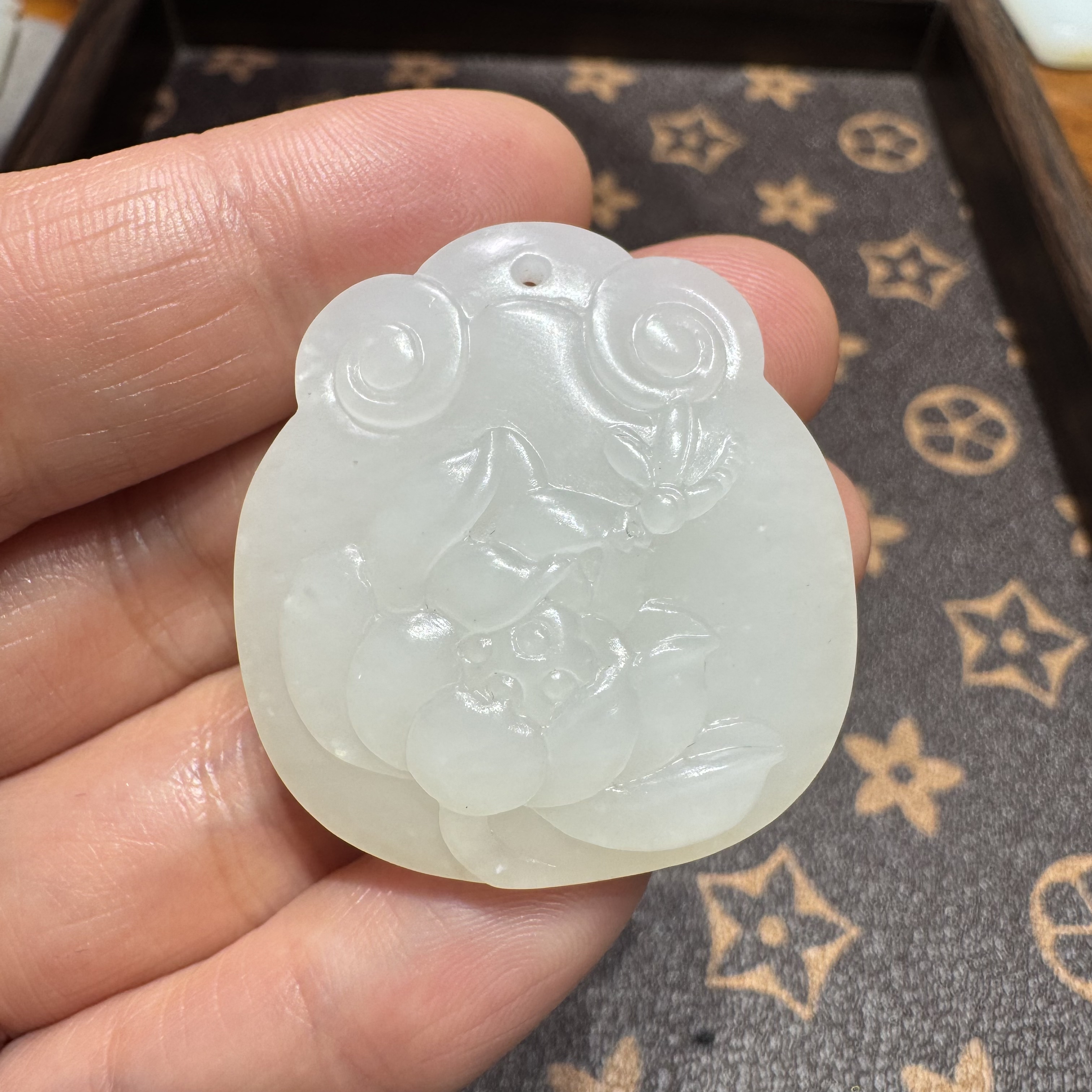 新疆和田玉白玉籽料富贵平安锁吊坠挂件名家工艺莲花宝宝锁一级白