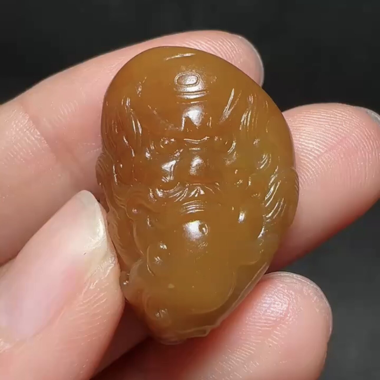 钟馗伏魔挂件吊坠新疆和田玉籽料独籽黄沁板栗黄巧雕满皮玉质老气