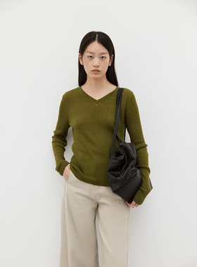 FN爱与南希2025冬季V领气质百搭细坑条修身显瘦保暖羊毛毛衣03087