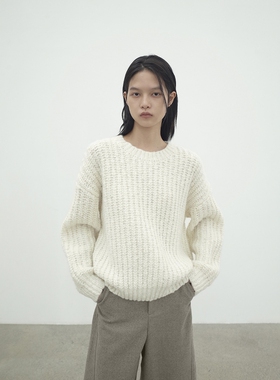 FN爱与南希2025冬韩系圆领粗针加厚保暖宽松百搭氛围感毛衣03565