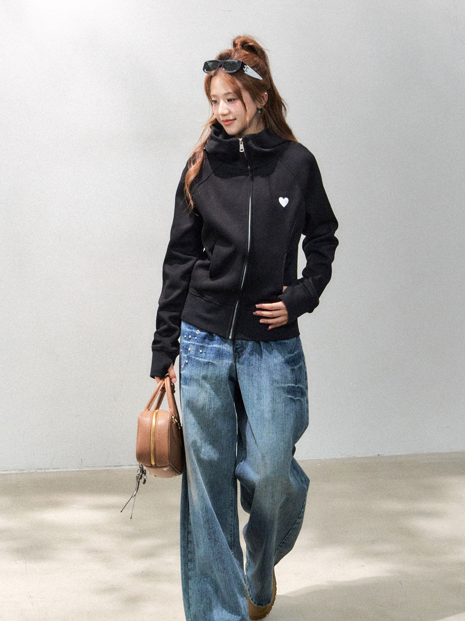 Korean Style Heart Embroidery Sweatshirt Jacket for Women, Spring and Autumn, 250g Air Layer, Short Slim Fit Zip-Up Cardigan