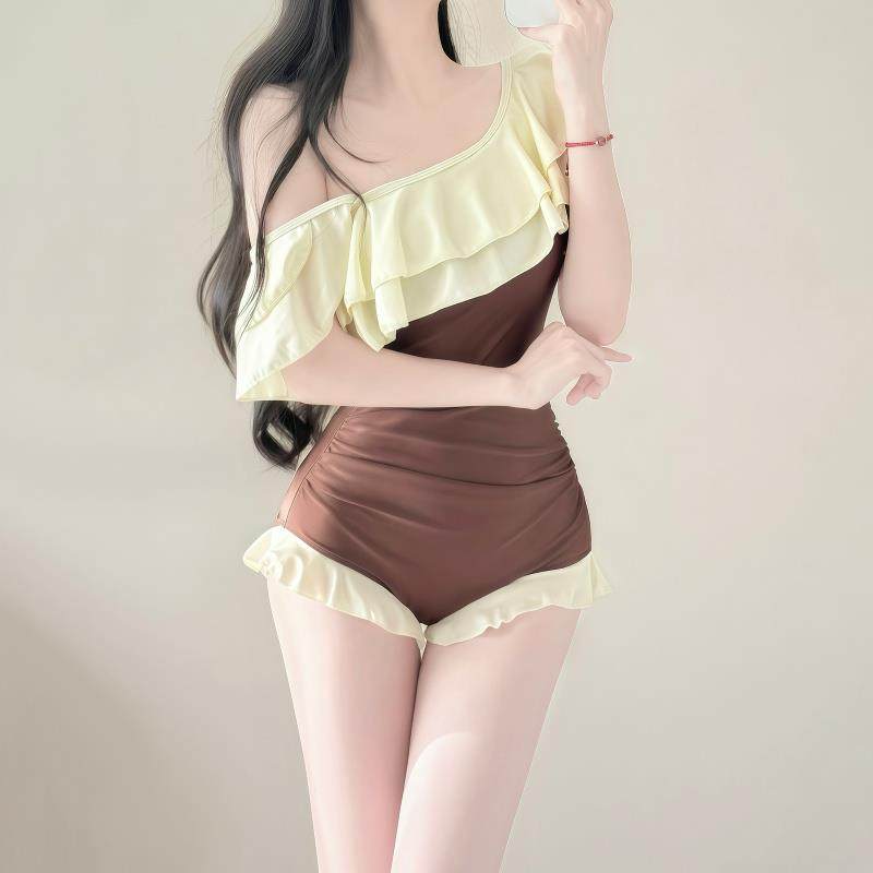 泳衣女感连身斜肩荷叶边遮肉显瘦绝美微胖女士度假泡温泉泳0126w,运动/瑜伽/健身/球迷用品,连体泳衣,淘宝优惠券,粉丝福利购,淘宝优惠卷