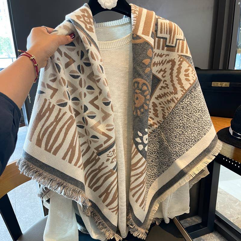 冬季洋气百搭时尚围巾披肩冬短须毛边大方巾女加厚防寒保暖1022w