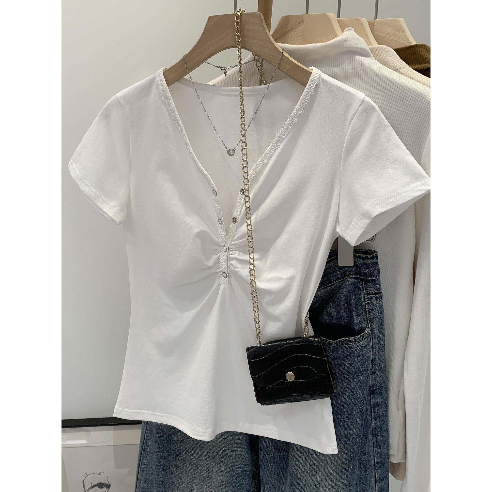 春夏白色纯V领纽扣蕾丝吊带腰短袖女式t恤2026季全新纯色0226z
