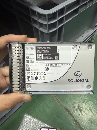 联想S4520 7.68T SATA 2.5寸02JG562固态SSD硬盘SSDSC2KB076TZL