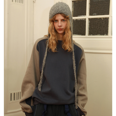 逆光宽松加绒中性复古插肩袖卫衣