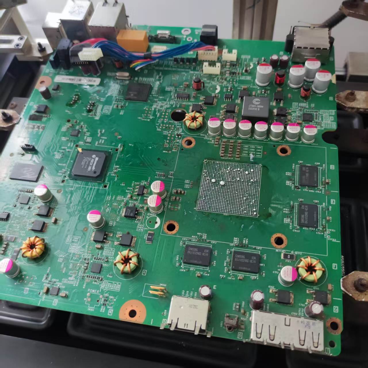 Xbox360主机维修不开机闪屏报错图片