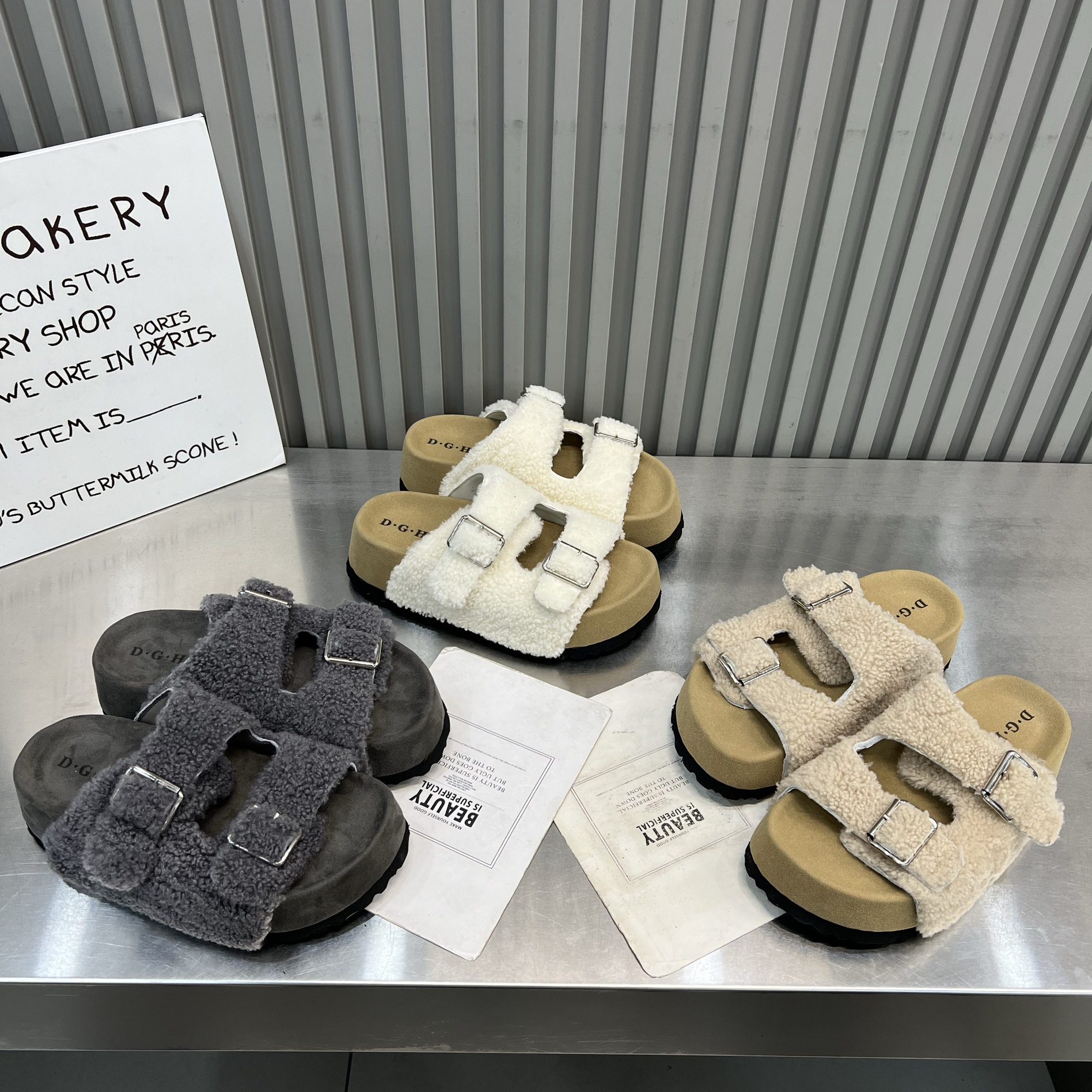 2025新款欧货勃肯毛毛拖鞋女外穿厚底高级感羊羔毛绒二舅一字拖鞋