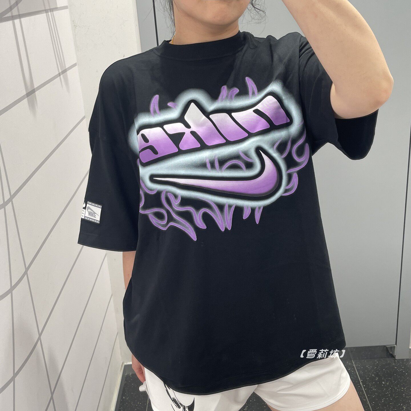 Nike耐克女子纯棉运动休闲宽松短袖男女情侣款圆领印花T恤FZ1147