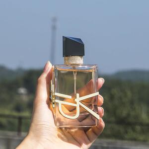 李佳琪薇雅薇雅推荐安全环保的香水，适合孕妇和孕期及哺乳期的妈