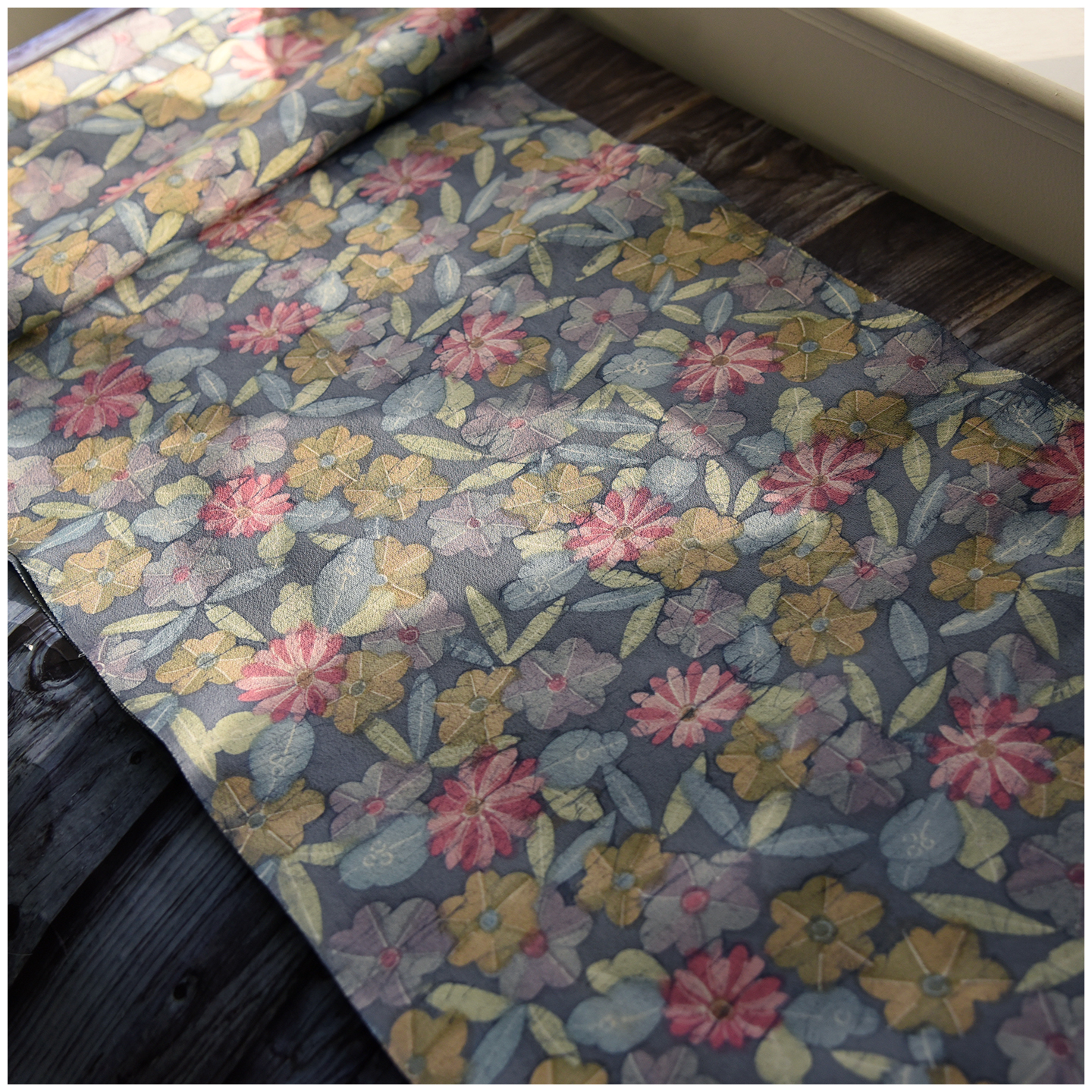 进口正绢真丝灰篮紫蜡染花柄小纹