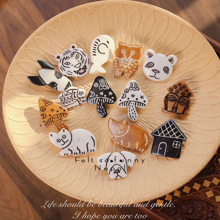 原创手工牛骨雕刻别针可爱藏饰品动物蘑菇胸针复古文艺创意饰品,饰品/流行首饰/时尚饰品新,胸针,淘宝优惠券,粉丝福利购,淘宝优惠卷