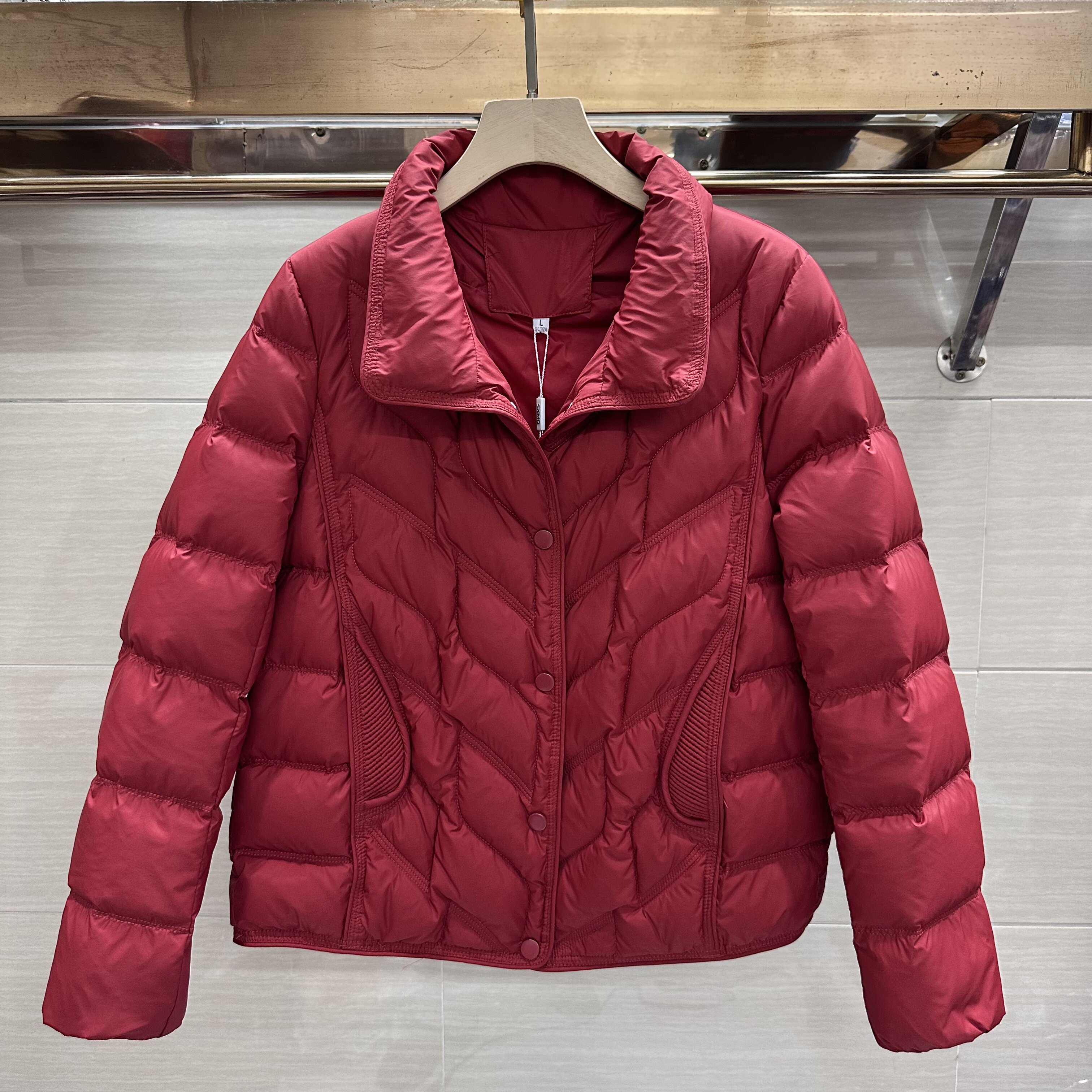 SXMR26-B21专柜正品新款冬季女装立领短款妈妈装保暖白鸭绒羽绒服